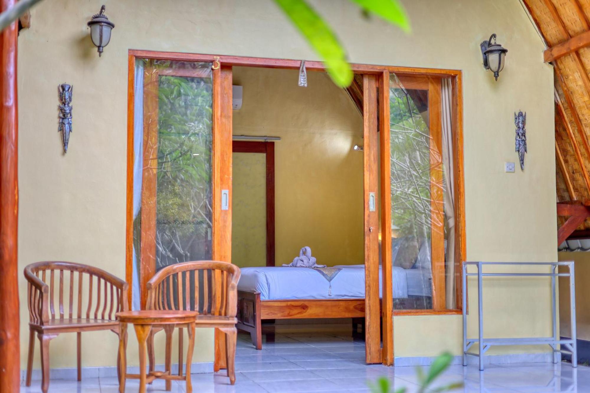 Maharga Bungalows Sakti Habitación foto
